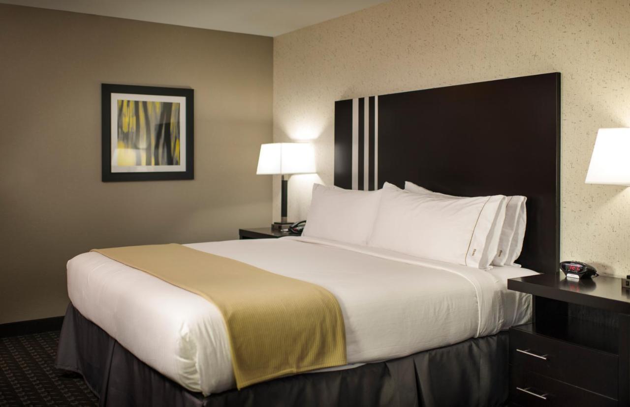 Holiday Inn Express And Suites Madison Central, An Ihg Hotel Kültér fotó